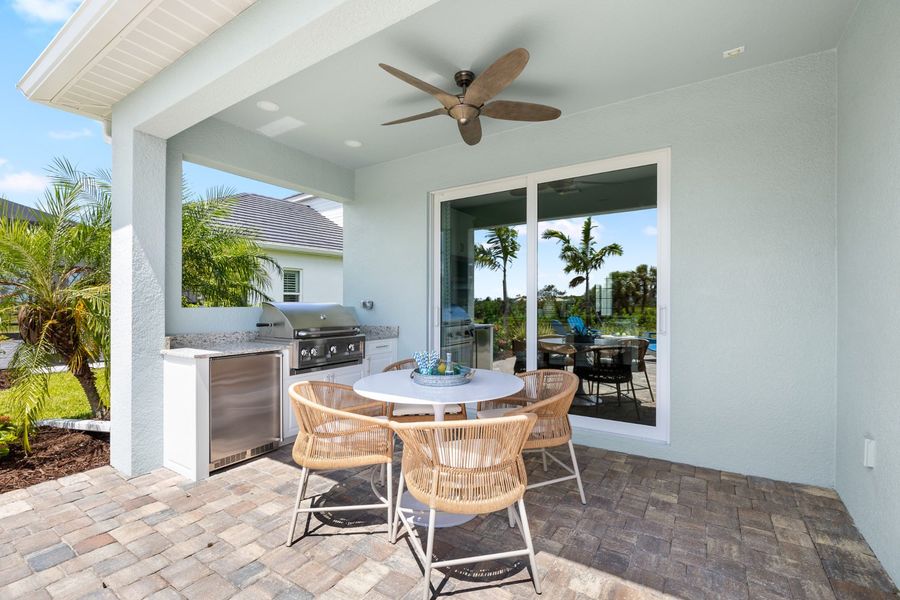 Representative exterior details of a home built from the Liberty 4 by Neal Communities in Palmera, Venice (Image 31).