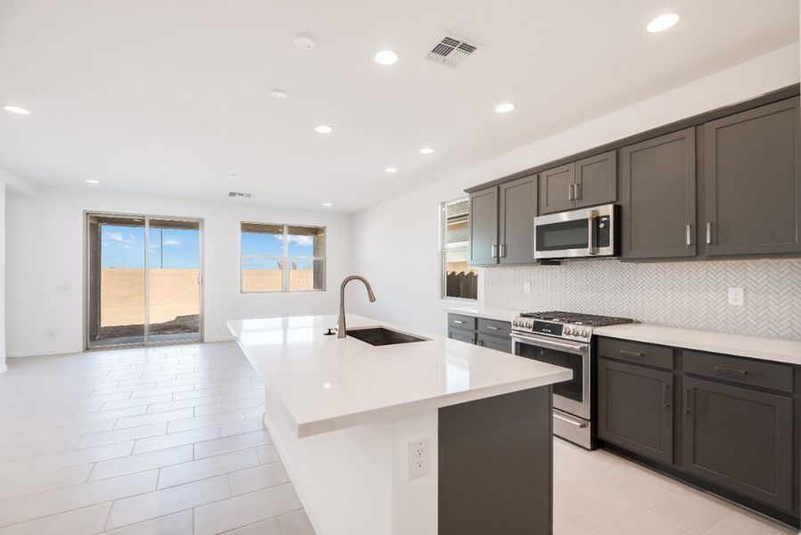 Representative furnished interior of a home built from the Quartz by Taylor Morrison in Artisan at Asante Discovery Collection, Surprise (Image 6). Representative furnished interior of a home built from the Quartz by Taylor Morrison in Artisan at Asante Discovery Collection, Surprise (Image 6).