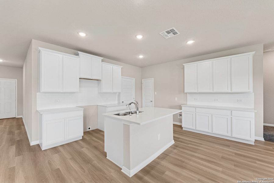 Image 32 of a home in Cinco Lakes. Image 32 of a home in Cinco Lakes.