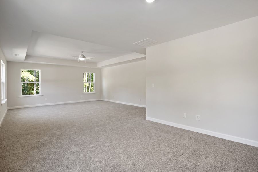Spacious, unfurnished interior of a new home in Georgias Landing, Raleigh (Image 33).