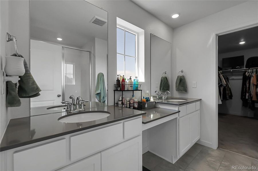 Furnished interior view inside a new home in Independence: The Pioneer Collection, Elizabeth (Image 37).