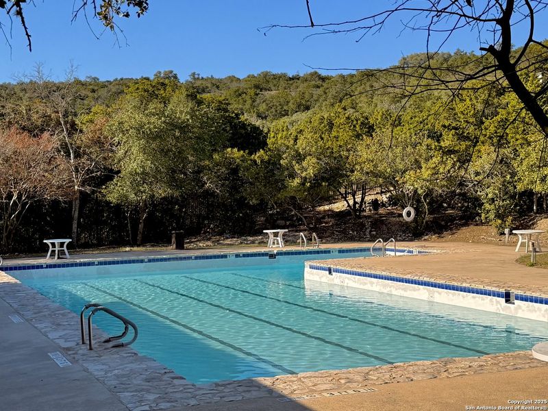 Community amenities in , Helotes (Image 14).