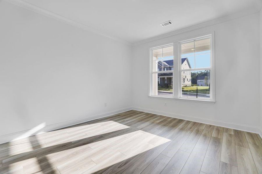 Spacious, unfurnished interior of a new home in Kennison Creek, Cumming (Image 35).