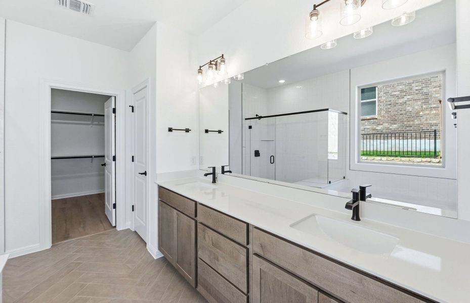 Furnished interior view inside a new home in Crescent Bluff, Georgetown (Image 15).