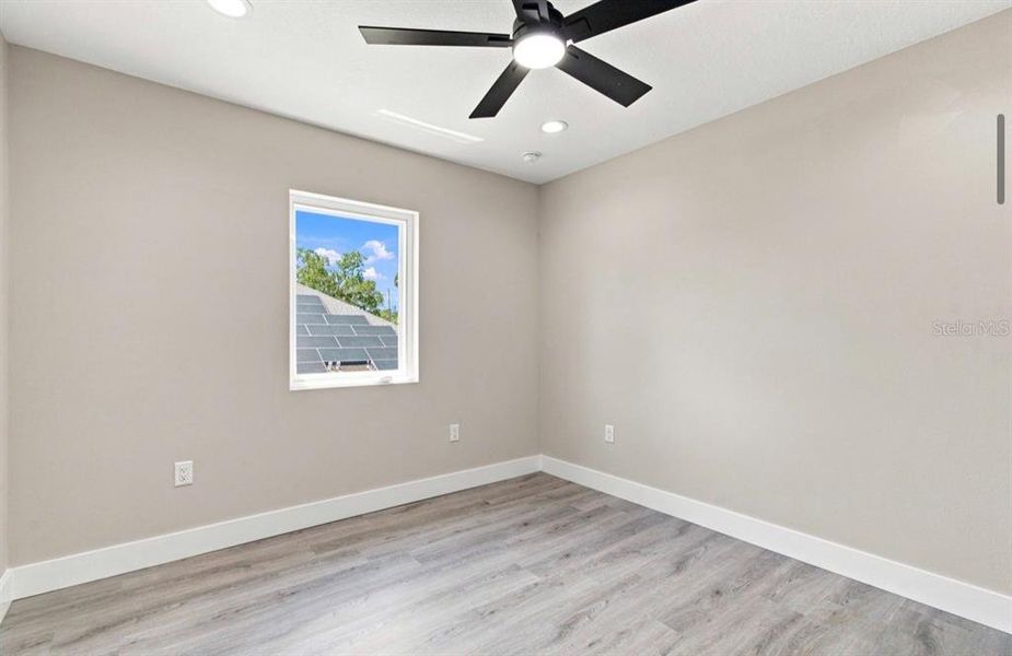 Spacious, unfurnished interior of a new home in , Tampa (Image 67).