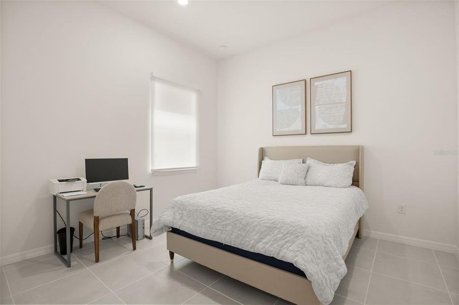 Furnished interior view inside a new home in , Winter Garden (Image 31).