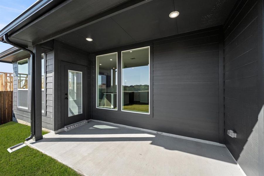 516 Waterford Park- Back-3 516 Waterford Park- Back-3