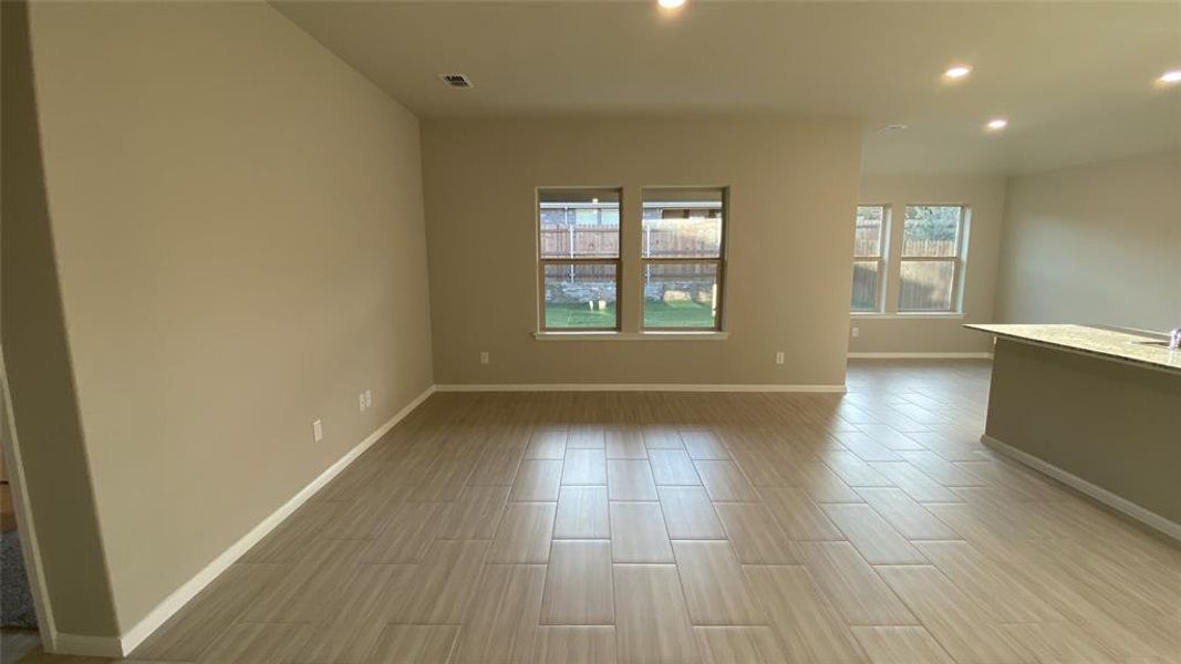 Spacious, unfurnished interior of a new home in Meadowbrook Estates, Cleburne (Image 10). Spacious, unfurnished interior of a new home in Meadowbrook Estates, Cleburne (Image 10).