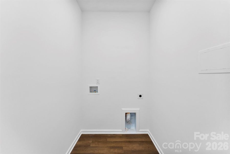 Spacious, unfurnished interior of a new home in , Shelby (Image 33).