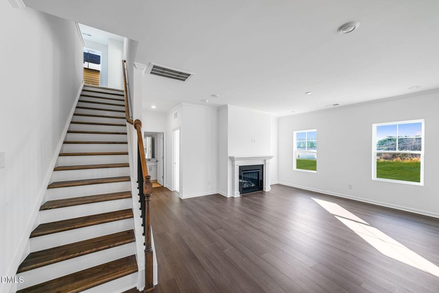 SUN_SherriDowns_Pic_Leighton-12