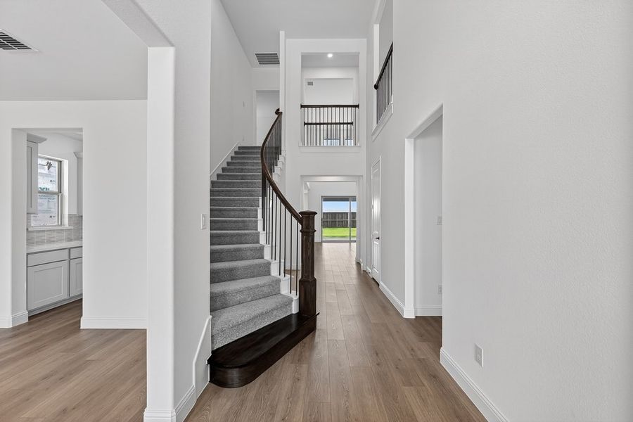 Spacious, unfurnished interior of a new home in The Ridge at Northlake, Northlake (Image 30). Spacious, unfurnished interior of a new home in The Ridge at Northlake, Northlake (Image 30).