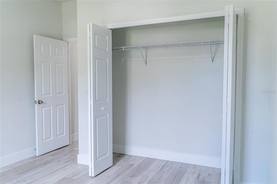 Spacious, unfurnished interior of a new home in , Citrus Springs (Image 18).