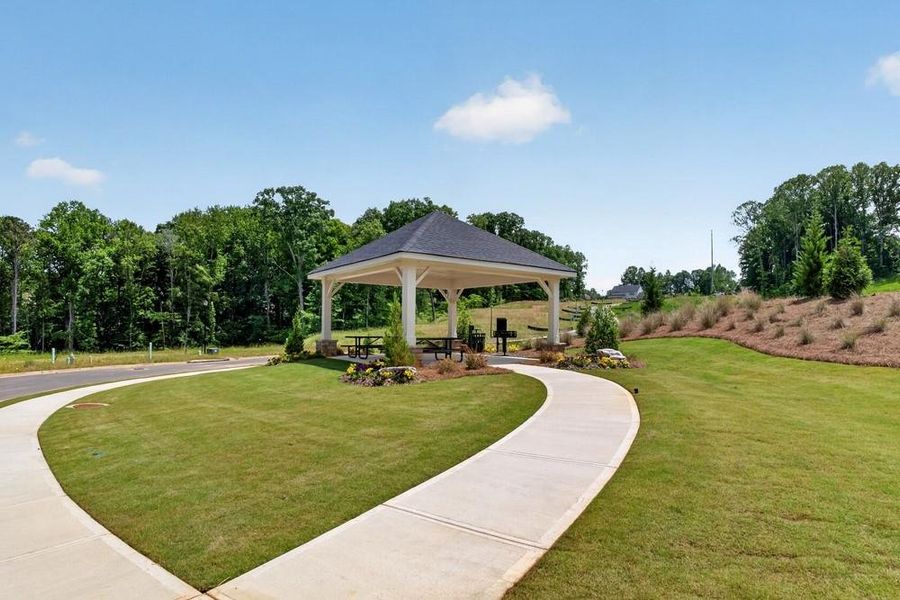 Community amenities in Auburn Glen, Dacula (Image 37).