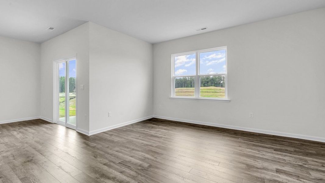 Spacious, unfurnished interior of a new home in Forest Creek, Winston-Salem (Image 20).