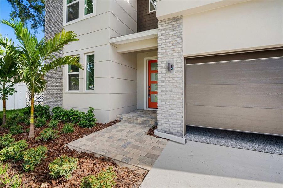 Exterior details and patio area of a home in , Tampa (Image 18).