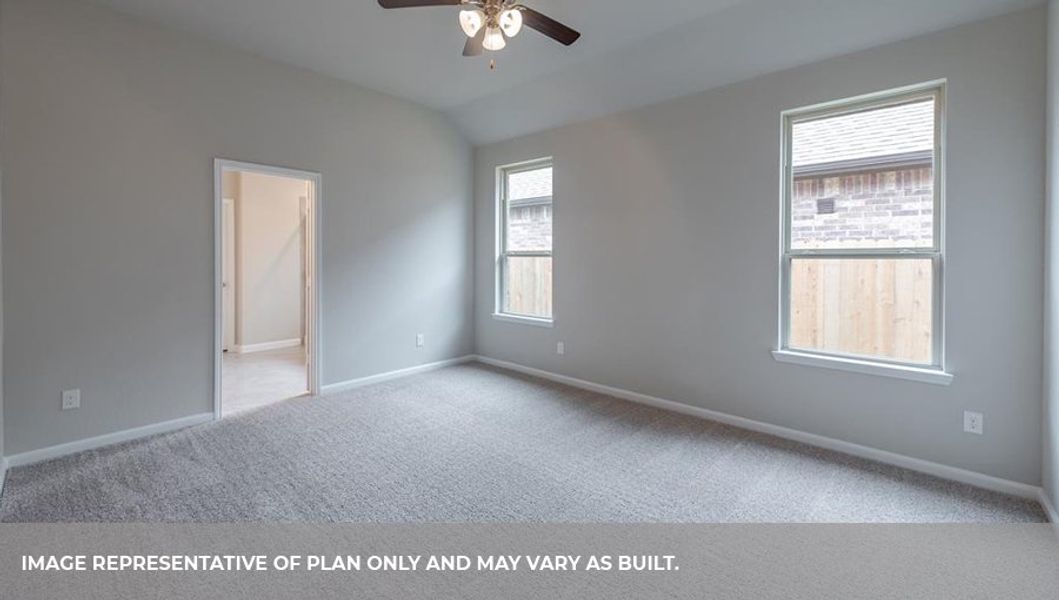 Representative unfurnished interior of a home built from the Fannin by D.R. Horton in Westwood, League City (Image 12).