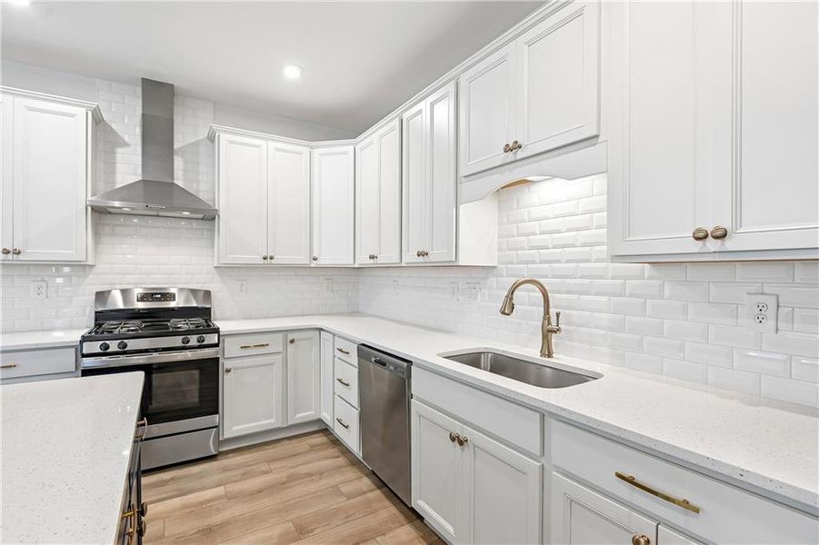 Furnished interior view inside a new home in Poplar Place, Dallas (Image 15).