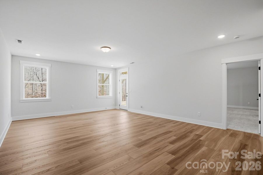 Spacious, unfurnished interior of a new home in Rone Creek, Waxhaw (Image 38).
