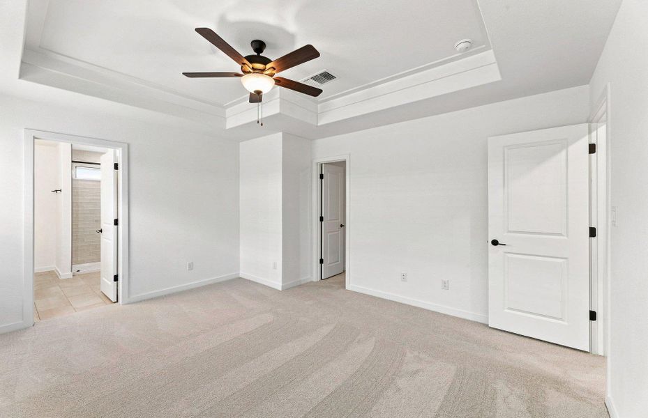 Spacious, unfurnished interior of a new home in Santa Rita Ranch, Liberty Hill (Image 14).