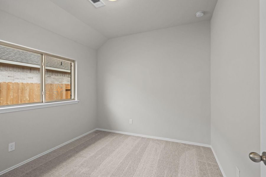 Spacious, unfurnished interior of a new home in Escondido, Magnolia (Image 22).