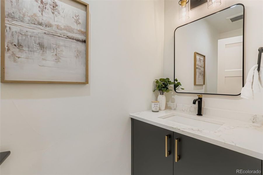 Image 27 of a home in .