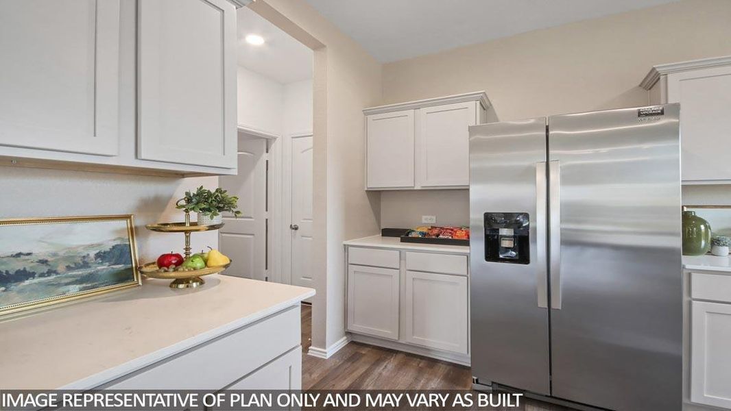 Furnished interior view inside a new home in Venetian Pines, Conroe (Image 10).