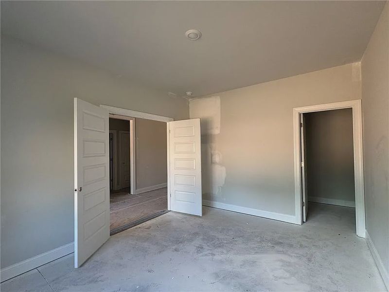 Spacious, unfurnished interior of a new home in Tuscany Hills, Douglasville (Image 7).