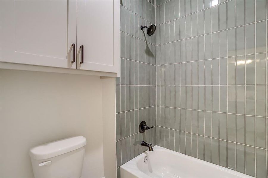 Close-up of interior finishes inside a home in , Granbury (Image 14). Close-up of interior finishes inside a home in , Granbury (Image 14).