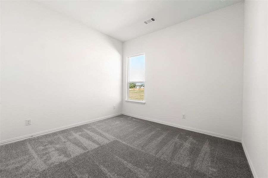 Spacious, unfurnished interior of a new home in Oak Grove Addition, Springtown (Image 36).