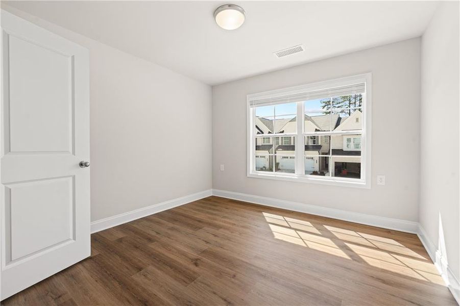 Spacious, unfurnished interior of a new home in , Duluth (Image 37).