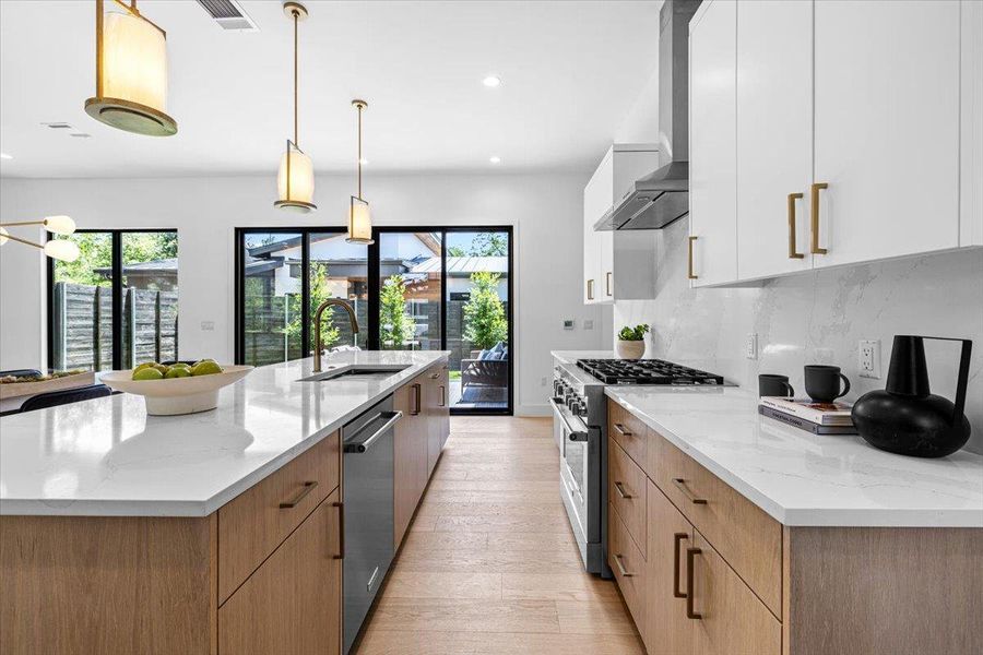 Furnished interior view inside a new home in , Austin (Image 31). Furnished interior view inside a new home in , Austin (Image 31).