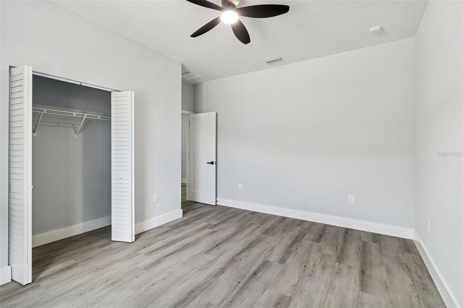 Spacious, unfurnished interior of a new home in , Pinellas Park (Image 29).