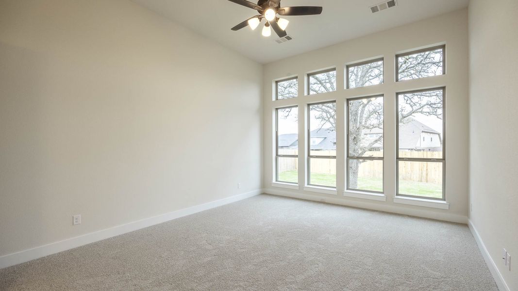 Spacious, unfurnished interior of a new home in Santa Rita Ranch - Eldorado, Liberty Hill (Image 6).