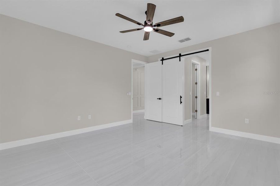 Spacious, unfurnished interior of a new home in , Titusville (Image 29).
