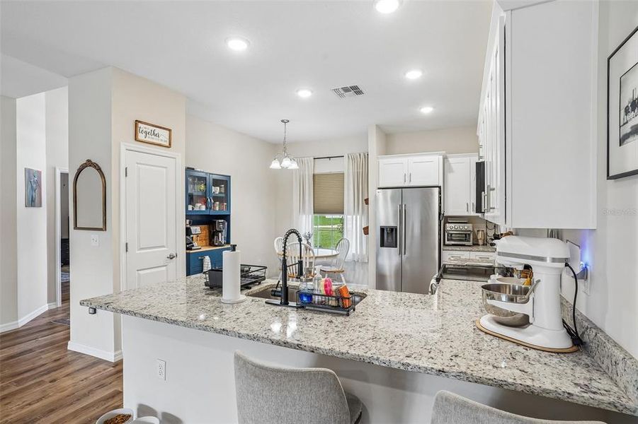 Furnished interior view inside a new home in , Umatilla (Image 35).