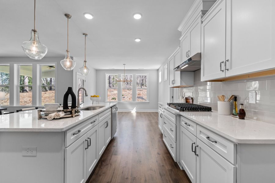 Representative furnished interior of a home built from the The Hampton by RobuckHomes in Kennebec Crossing, Angier (Image 91). Representative furnished interior of a home built from the The Hampton by RobuckHomes in Kennebec Crossing, Angier (Image 91).