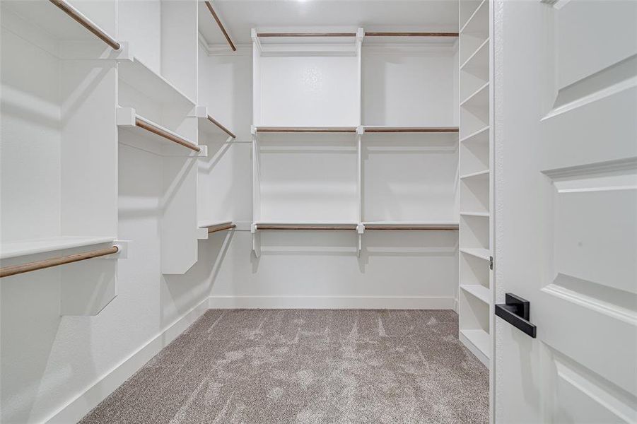 Spacious, unfurnished interior of a new home in , Grand Prairie (Image 14).