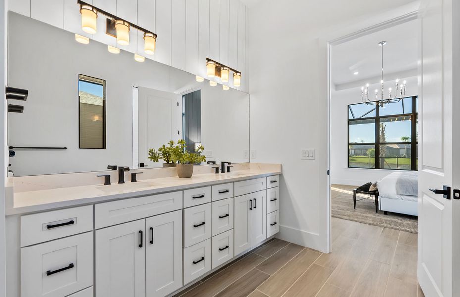 Owner's bath with dual sink vanity