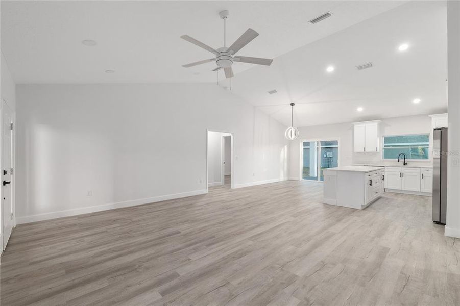 Spacious, unfurnished interior of a new home in , Ocala (Image 55).