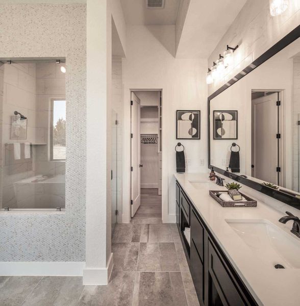 Representative furnished interior of a home built from the 216G by Highland Homes in Quail Hollow, Rockwall (Image 33).