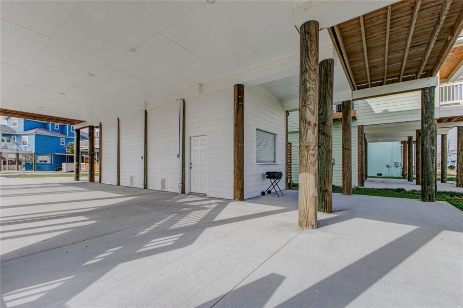 Exterior details and patio area of a home in , Galveston (Image 24).