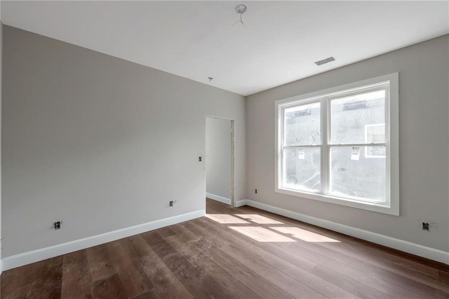 Spacious, unfurnished interior of a new home in , Atlanta (Image 13).