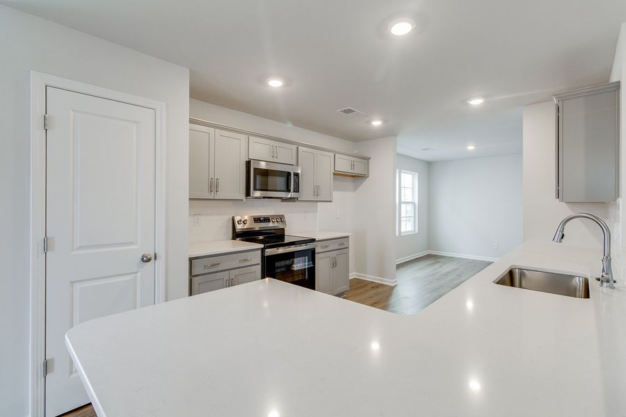 Furnished interior view inside a new home in Winston Point, Gilbert (Image 9).