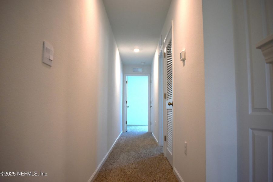 Spacious, unfurnished interior of a new home in Irongate Villas, Jacksonville (Image 24).