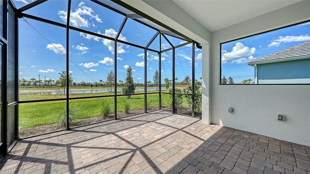 Exterior details and patio area of a home in Palmera, Venice (Image 3).