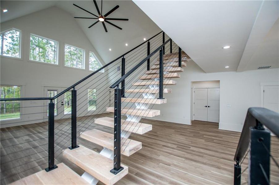 Image 92 of a home in .