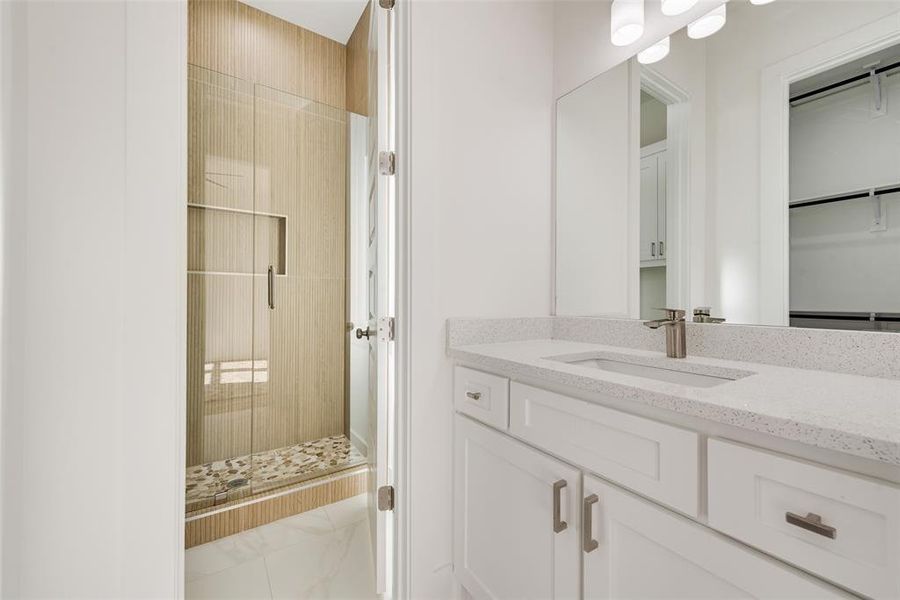 Furnished interior view inside a new home in , Dallas (Image 31).