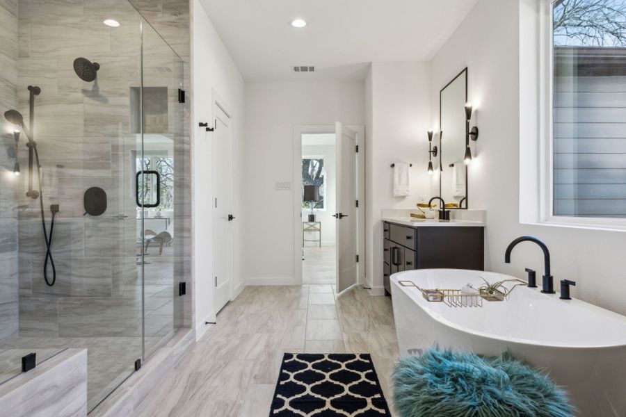 Furnished interior view inside a new home in , Dallas (Image 14).