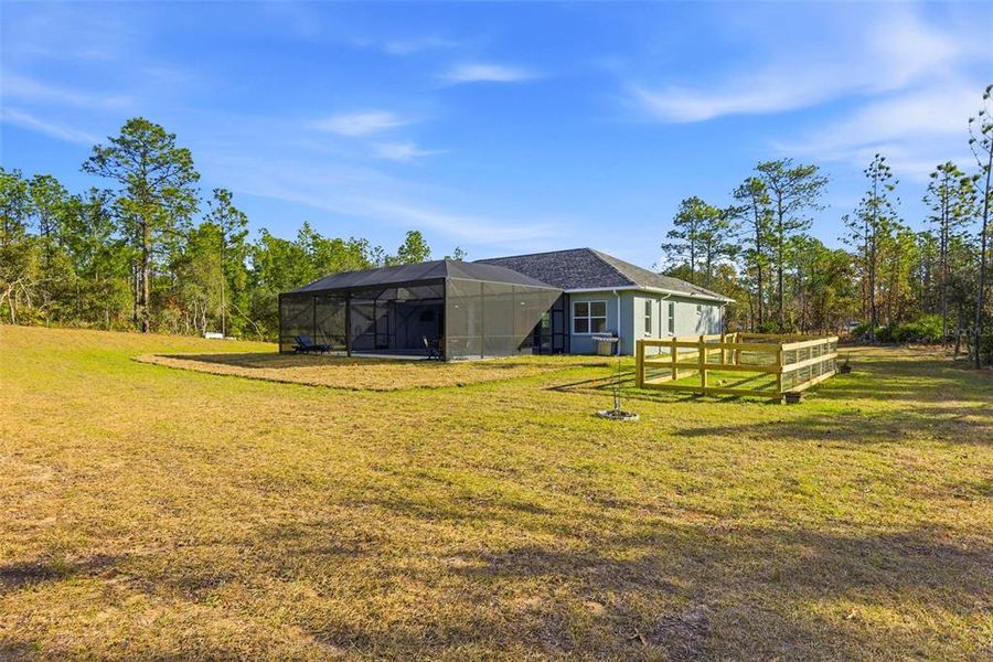 Exterior details and patio area of a home in , Beverly Hills (Image 25).