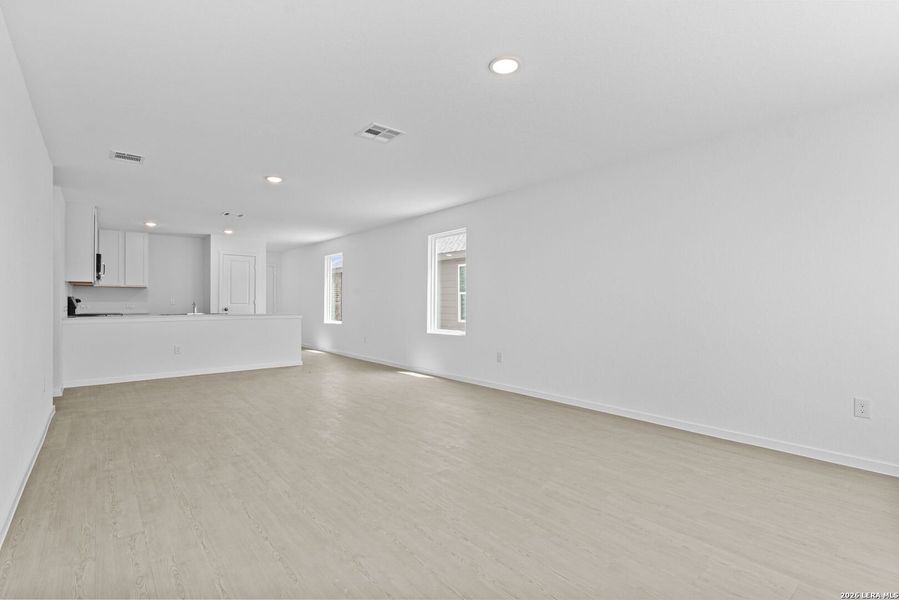 Spacious, unfurnished interior of a new home in Guadalupe Ridge, New Braunfels (Image 23). Spacious, unfurnished interior of a new home in Guadalupe Ridge, New Braunfels (Image 23).